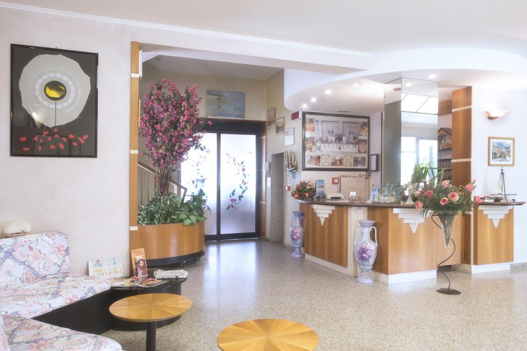 Hotel Usa ريميني المظهر الخارجي الصورة